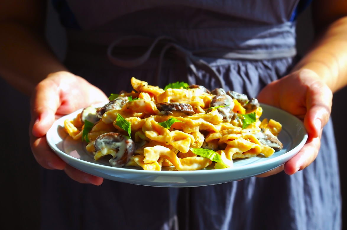 Mediterranean vegetarian food delivery in London, UK